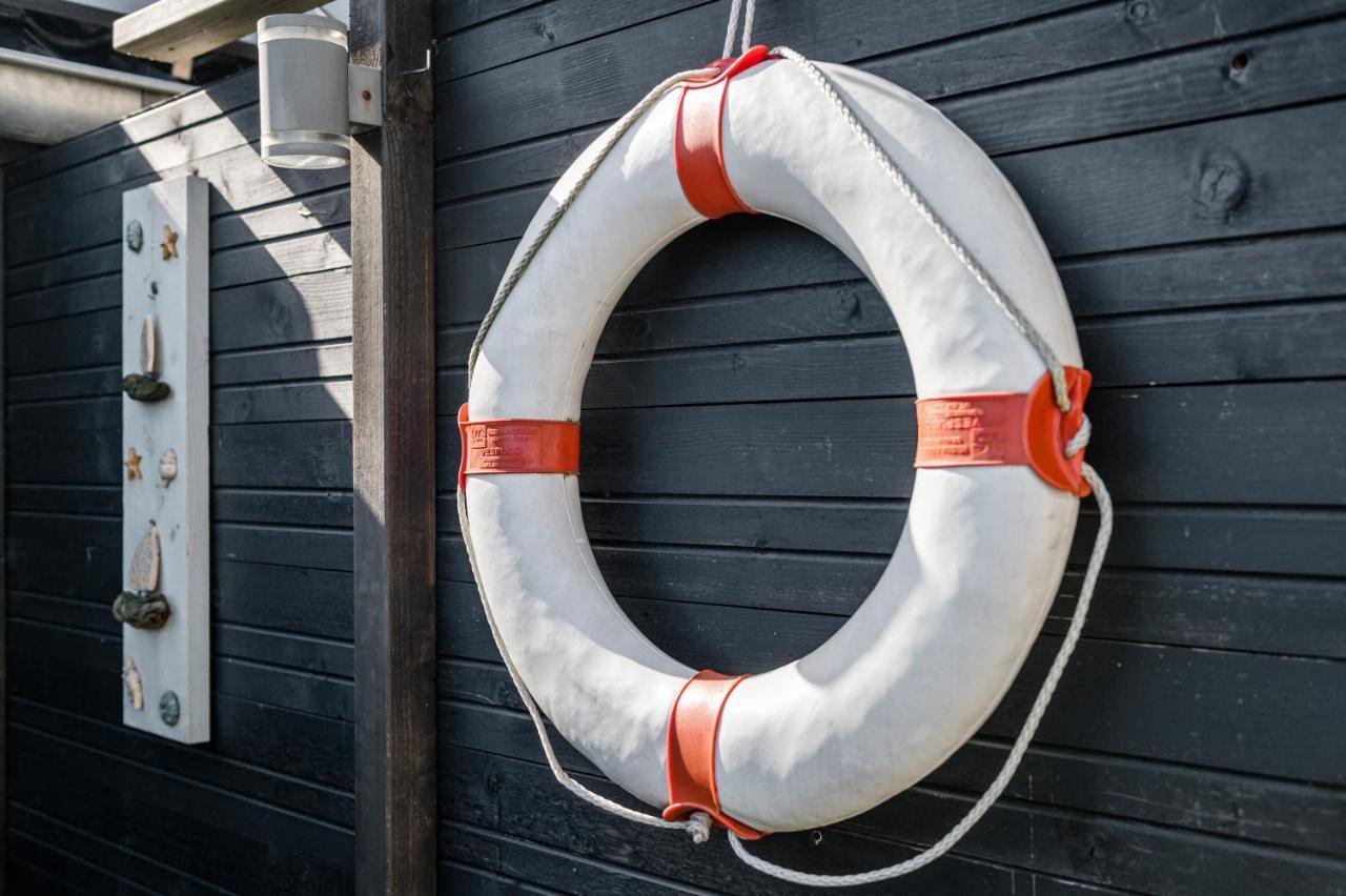 Strandhuis De Zeeparel Met Hottub Petten Esterno foto