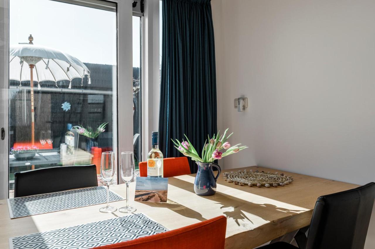 Strandhuis De Zeeparel Met Hottub Petten Esterno foto
